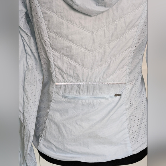 Zella Women's Superlight Water Resistant Hooded Windbreaker Running Sjy Blue M - Picture 3 of 12